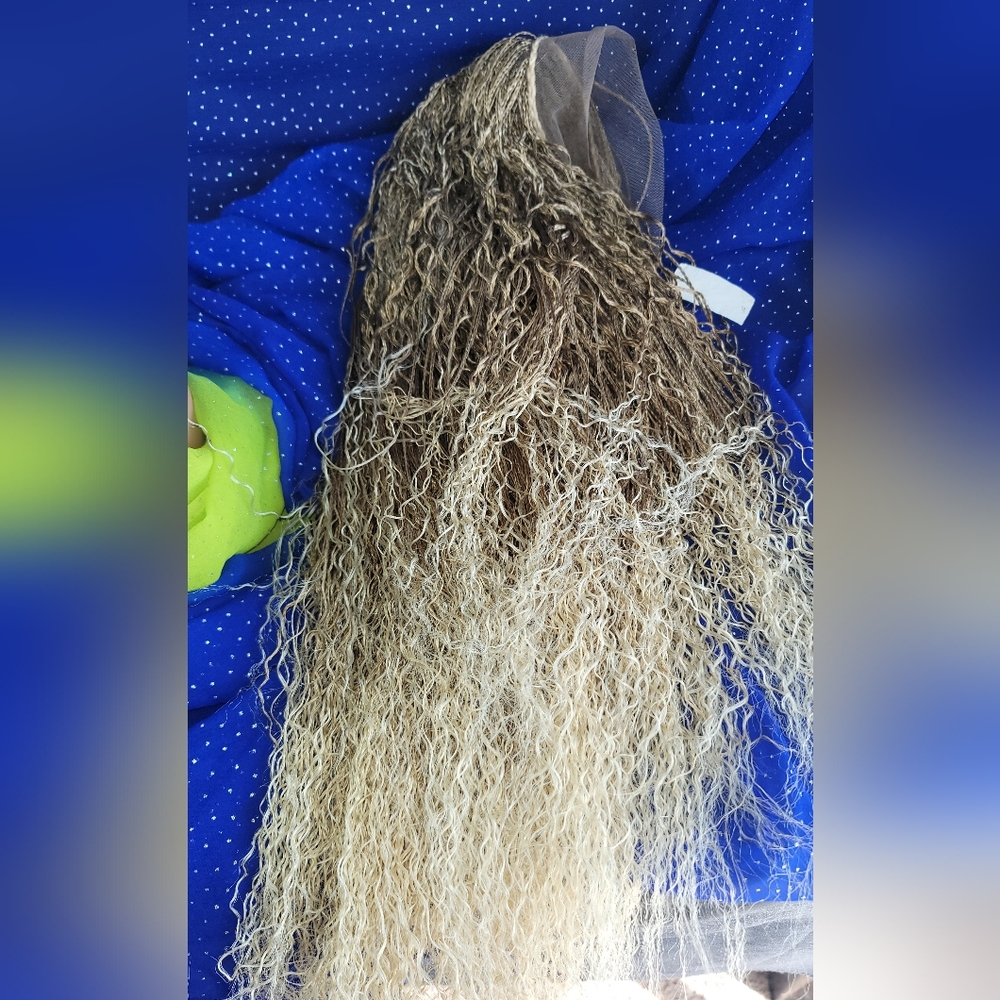 Micro Braided Wig boho | Blonde 613/27 Ombre | Long 22" | Curly Ends Full Lace โจ - Picture 9 of 15